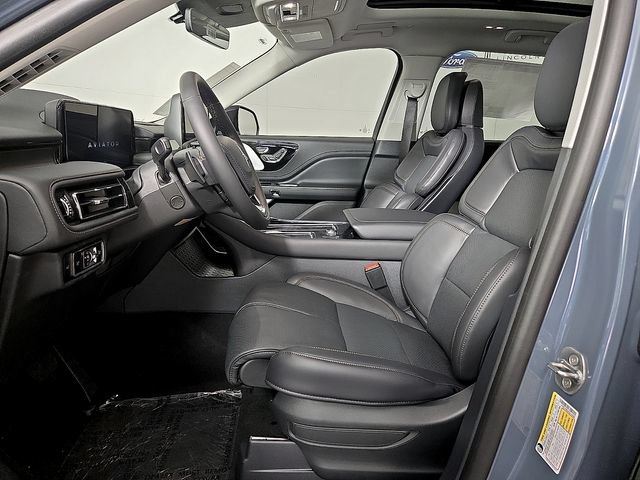 New 2026 Lincoln Aviator Reserve w/ Luxury Package RWD image 13