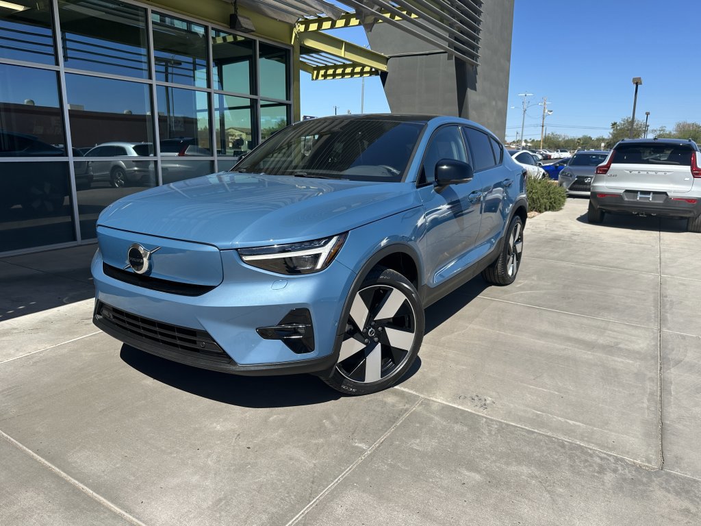 Used 2023 Volvo C40 P8 Recharge Ultimate image 1