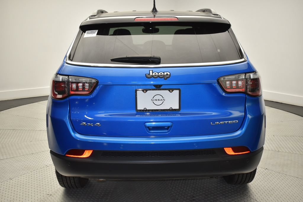 Used 2025 Jeep Compass Limited AWD/4WD image 6