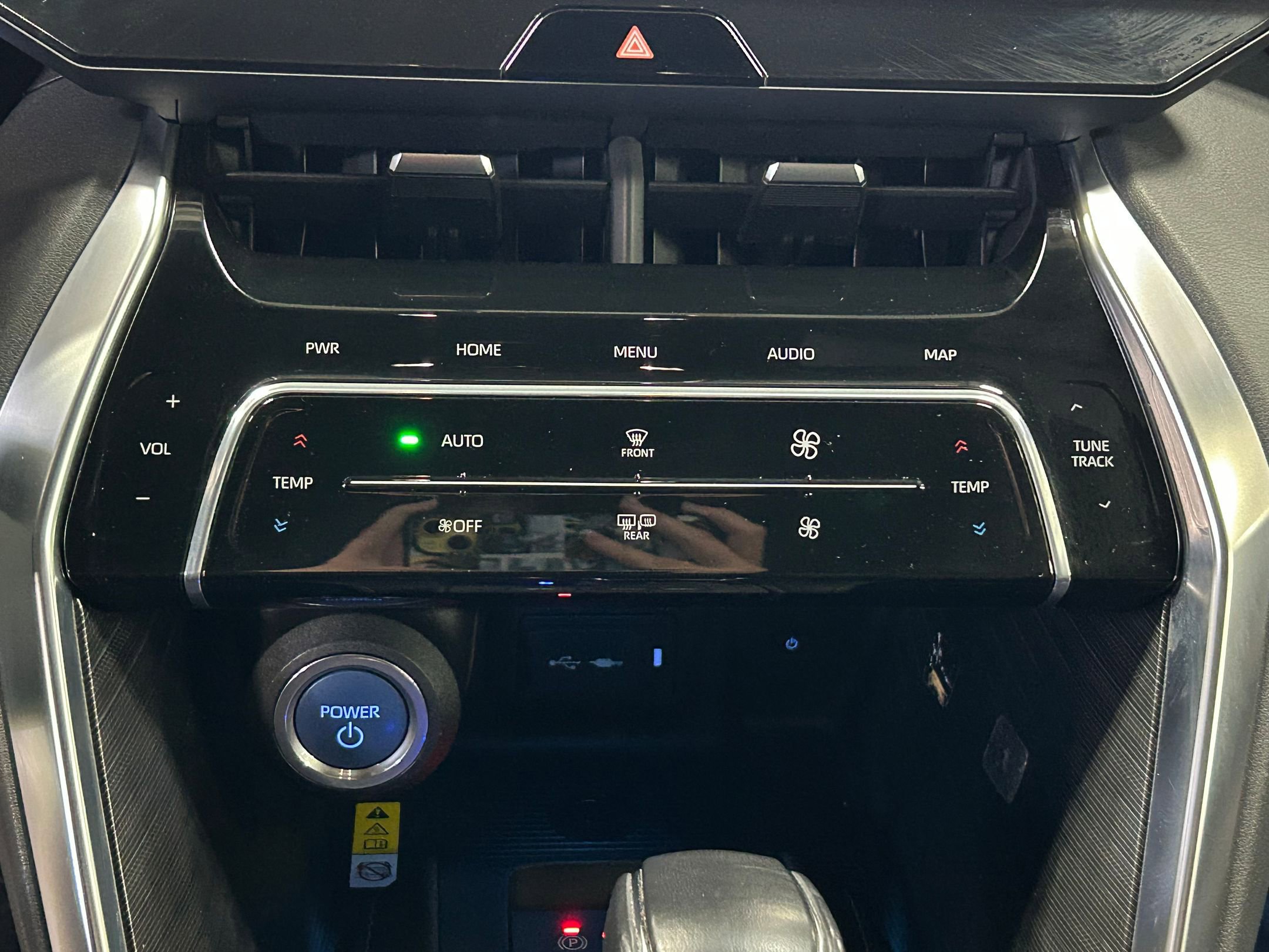 Certified 2021 Toyota Venza XLE w/ Softex Package AWD/4WD image 24