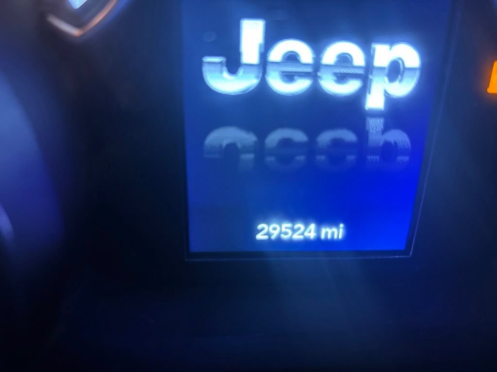 Used 2021 Jeep Gladiator Sport AWD/4WD image 9