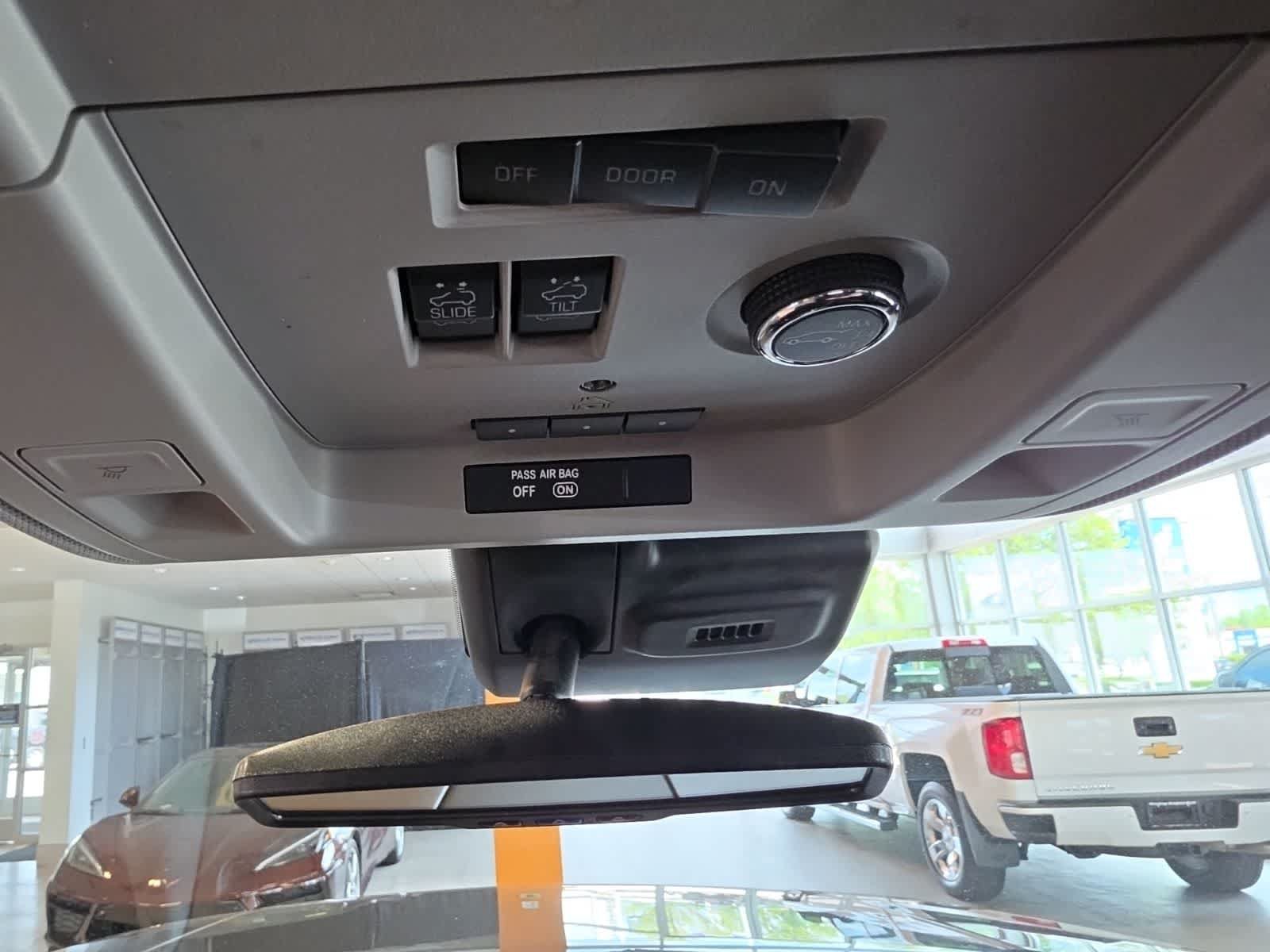 Used 2020 Chevrolet Tahoe Premier AWD/4WD image 28