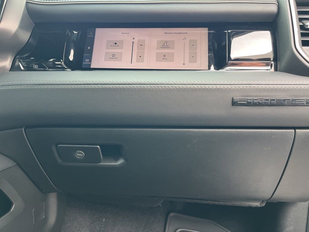 New 2026 RAM 3500 Limited AWD/4WD image 29