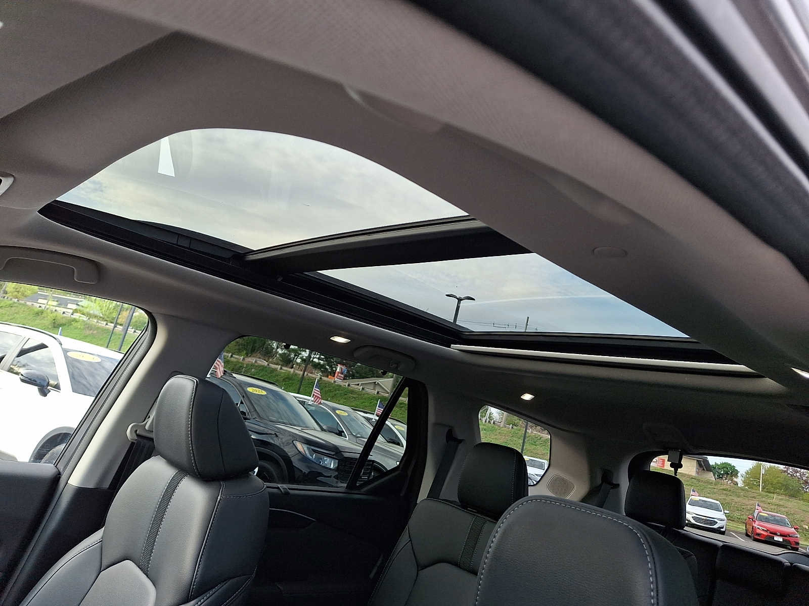 Used 2023 Honda Pilot Touring image 15
