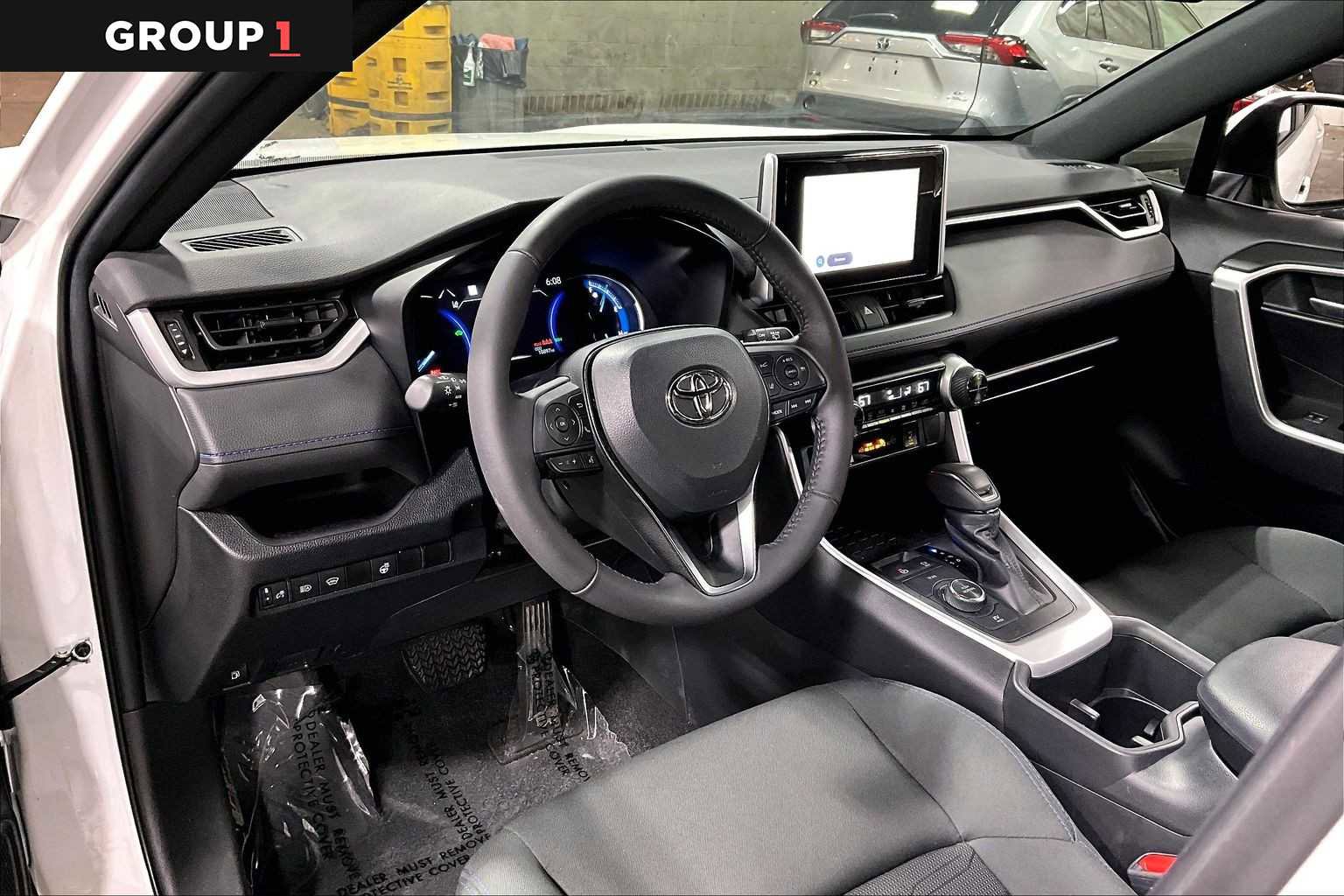 Used 2023 Toyota RAV4 SE w/ SE Grade Weather Package image 18