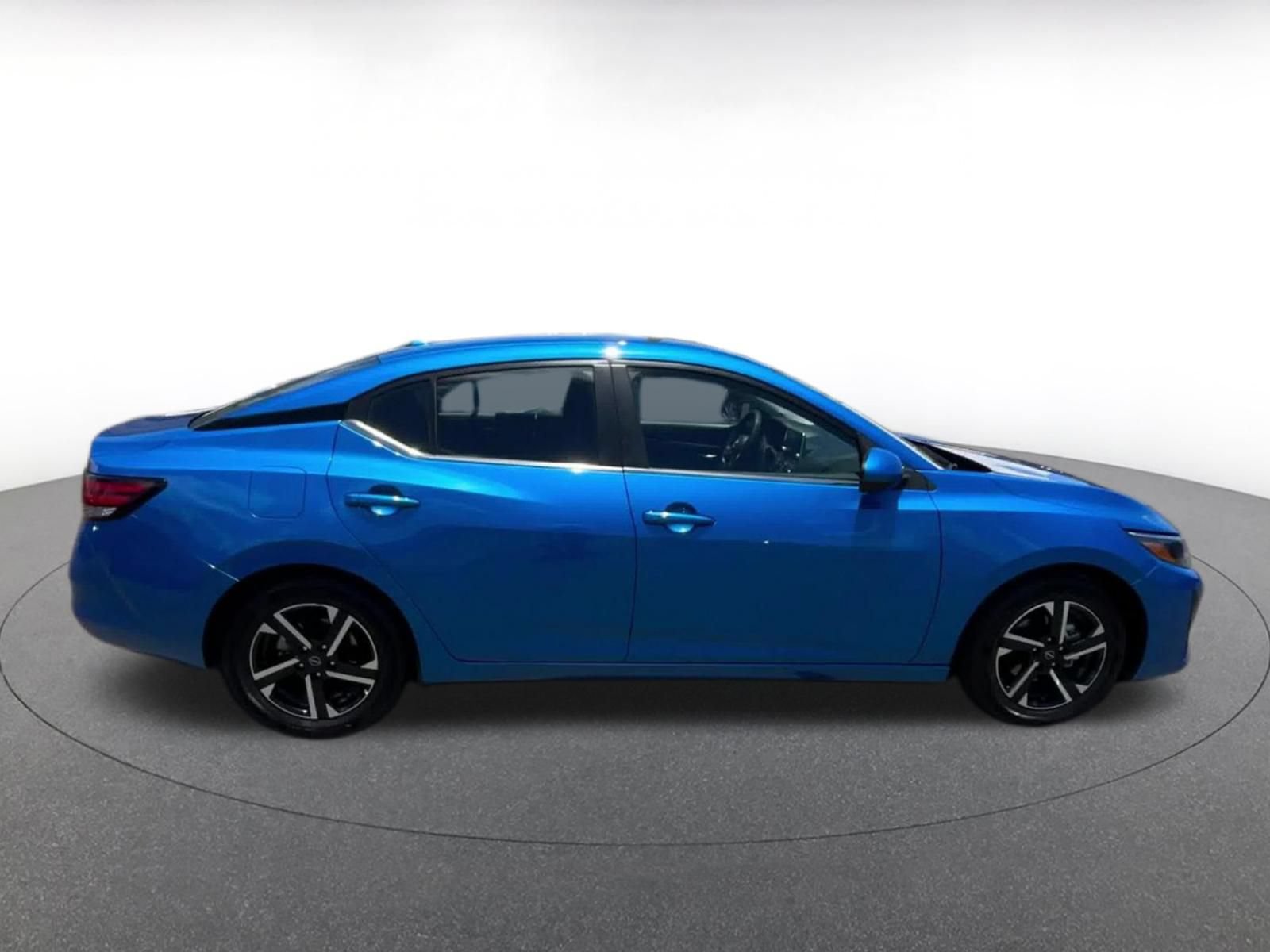 Used 2025 Nissan Sentra SV FWD image 16