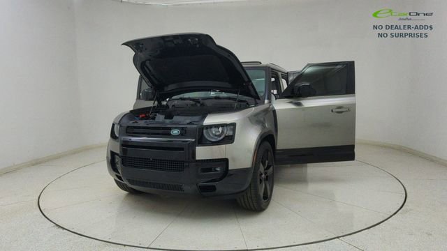 Used 2025 Land Rover Defender 110 X image 77