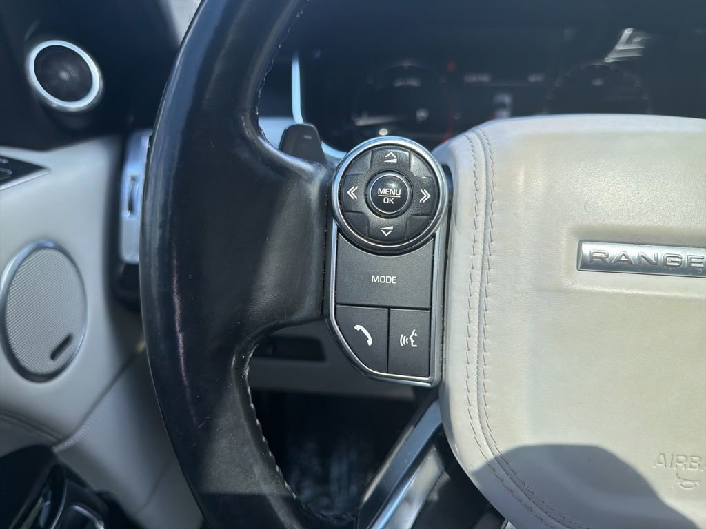 Used 2016 Land Rover Range Rover HSE image 17