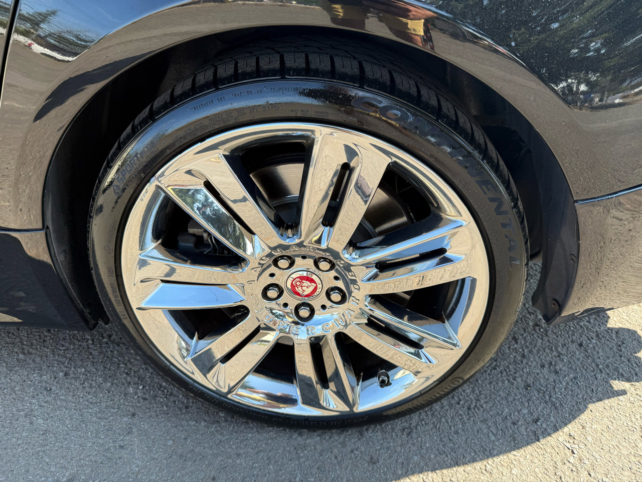 Used 2010 Jaguar XF R image 38