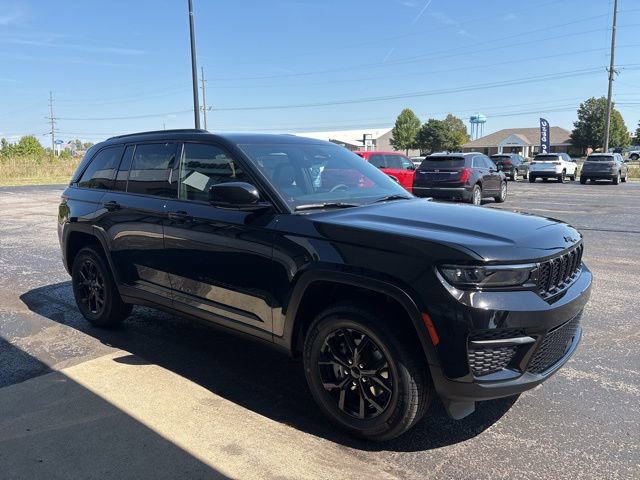 New 2025 Jeep Grand Cherokee Altitude AWD/4WD image 7