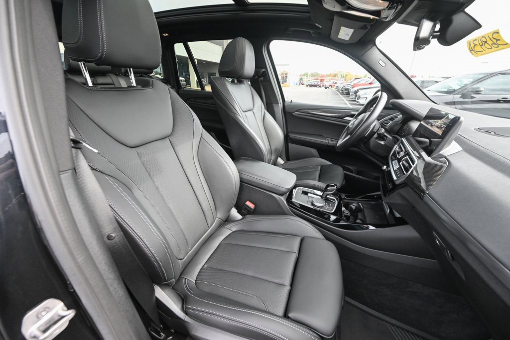 Used 2023 BMW X3 M40i w/ Premium Package image 25