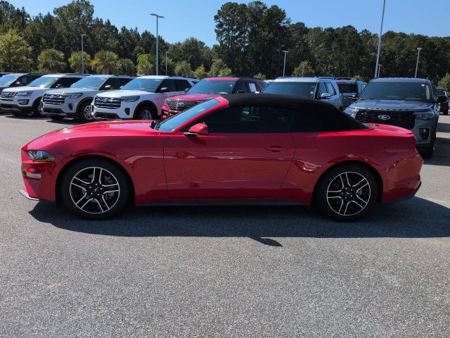 Used 2022 Ford Mustang Premium RWD image 7