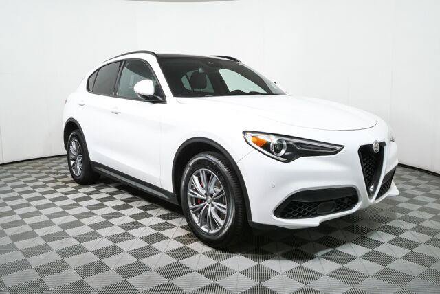 Used 2022 Alfa Romeo Stelvio Sprint AWD/4WD image 32