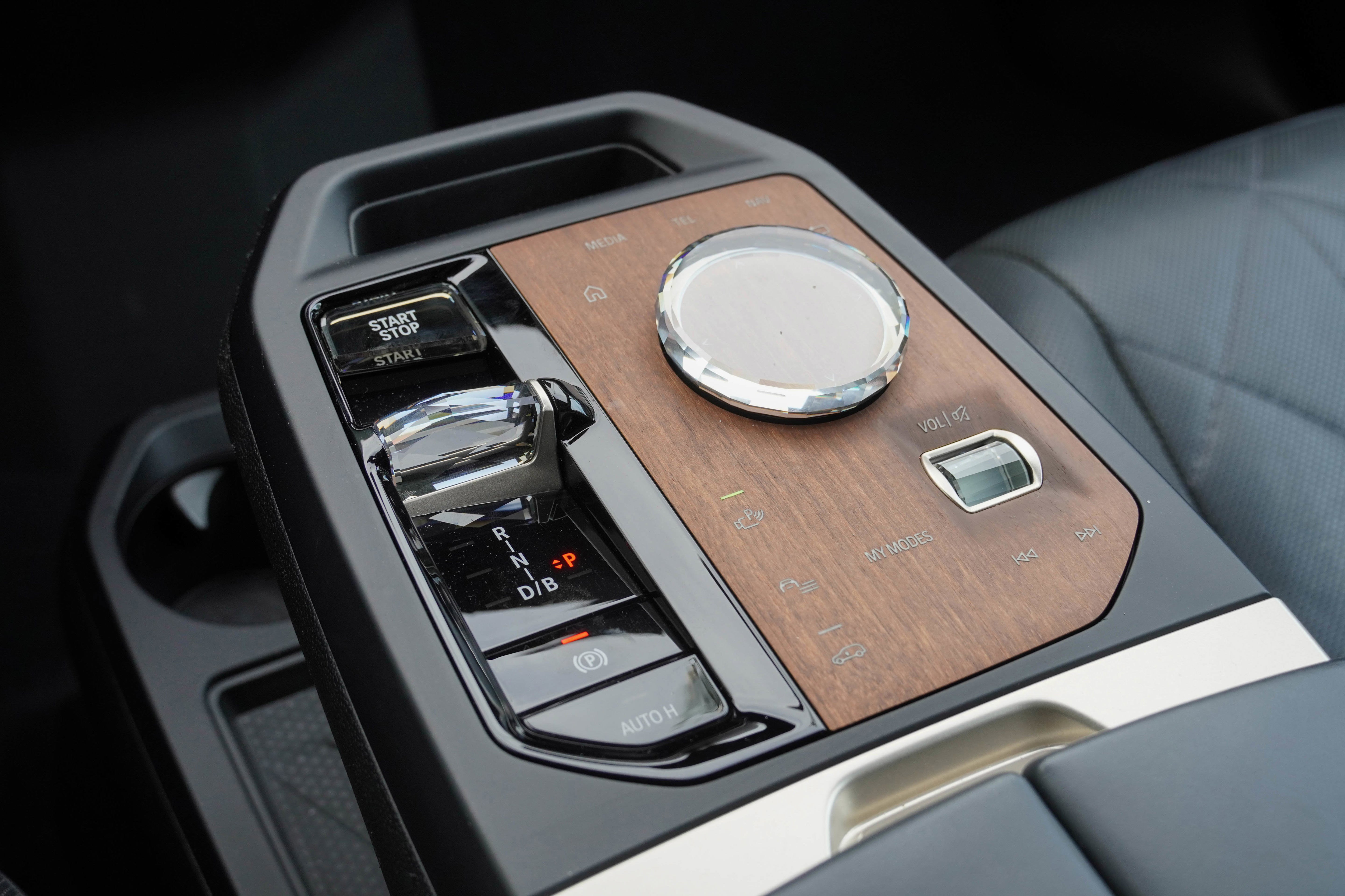 Certified 2024 BMW iX M60 image 29