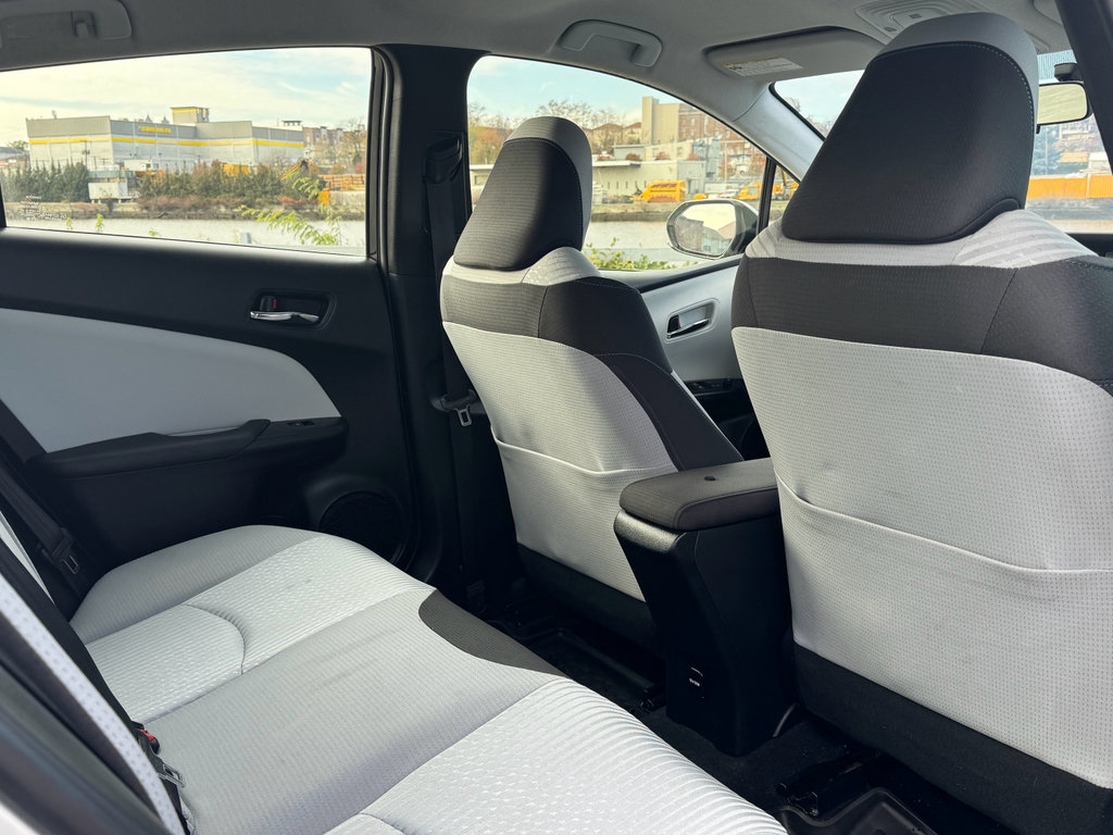 Used 2016 Toyota Prius image 25