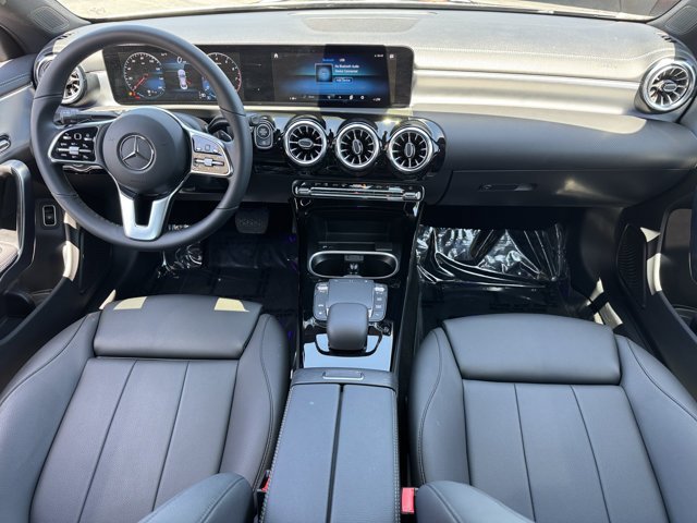Used 2023 Mercedes-Benz CLA 250 image 10