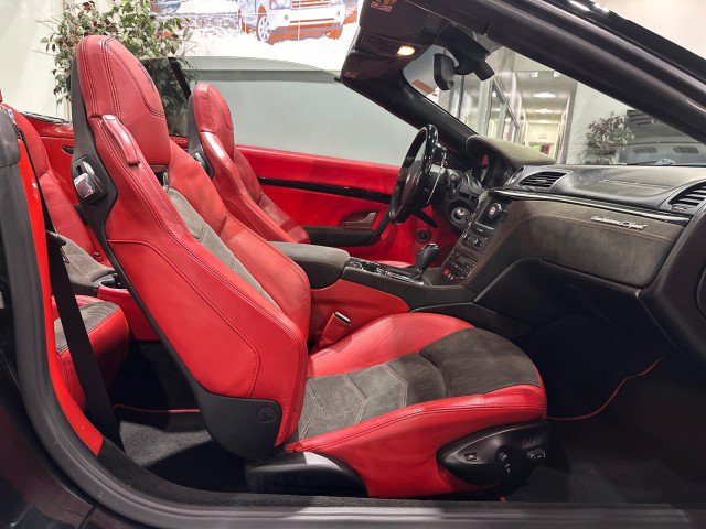 Used 2014 Maserati GranTurismo Sport RWD image 52