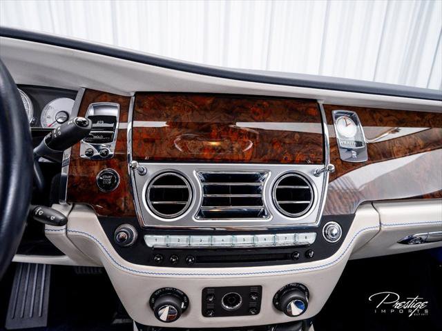 Used 2017 Rolls-Royce Wraith RWD image 28