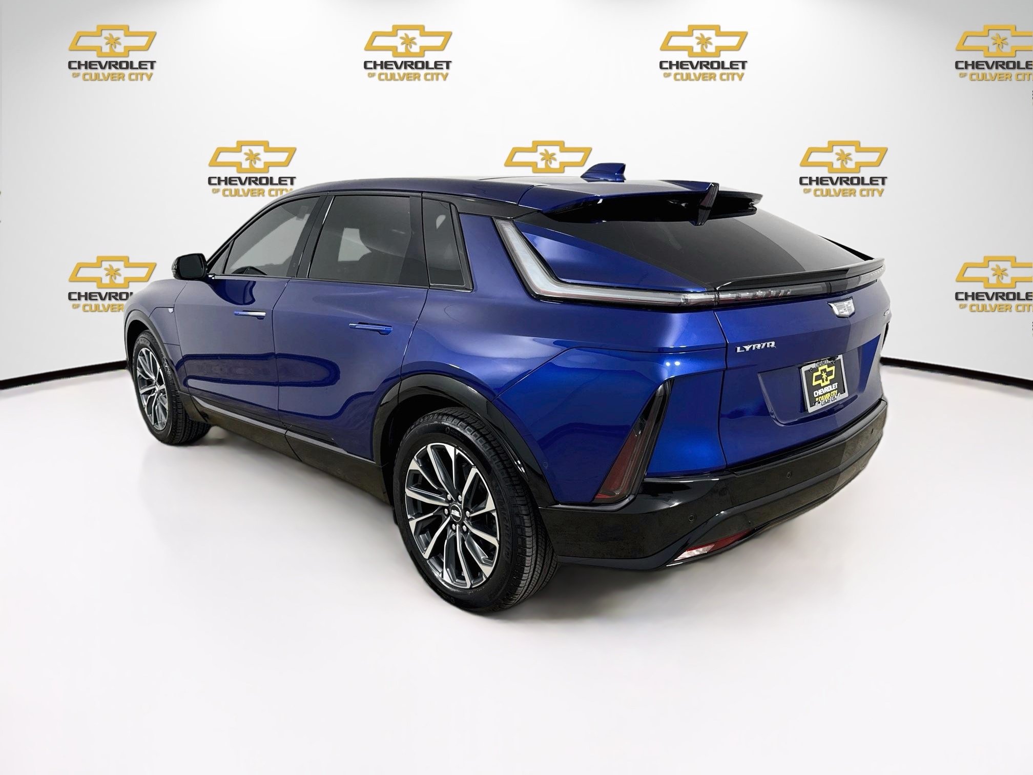 Used 2025 Cadillac Lyriq Sport RWD image 6