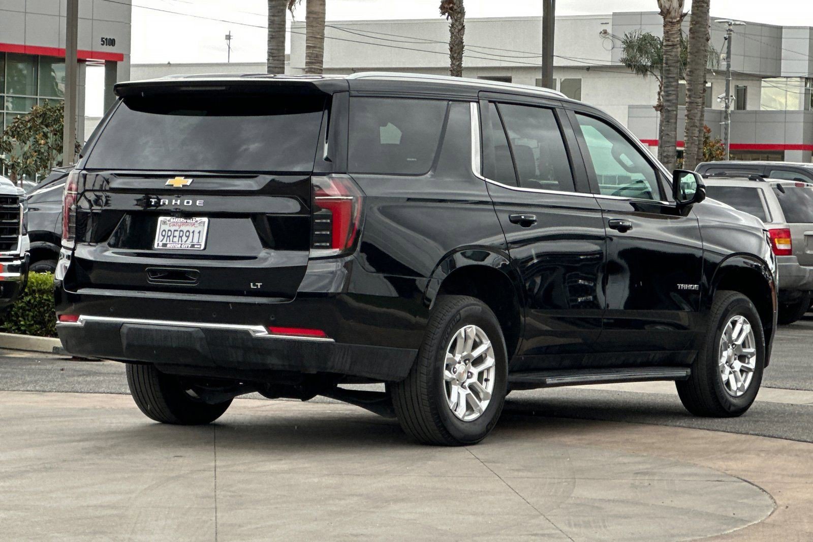 Used 2025 Chevrolet Tahoe LT RWD image 4