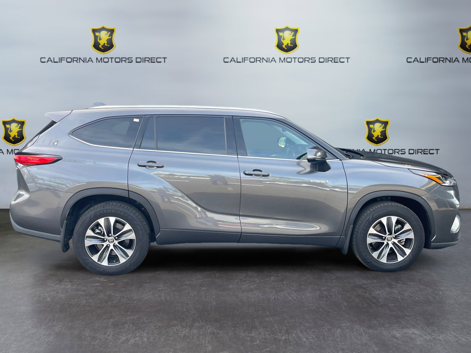 Used 2021 Toyota Highlander XLE image 5