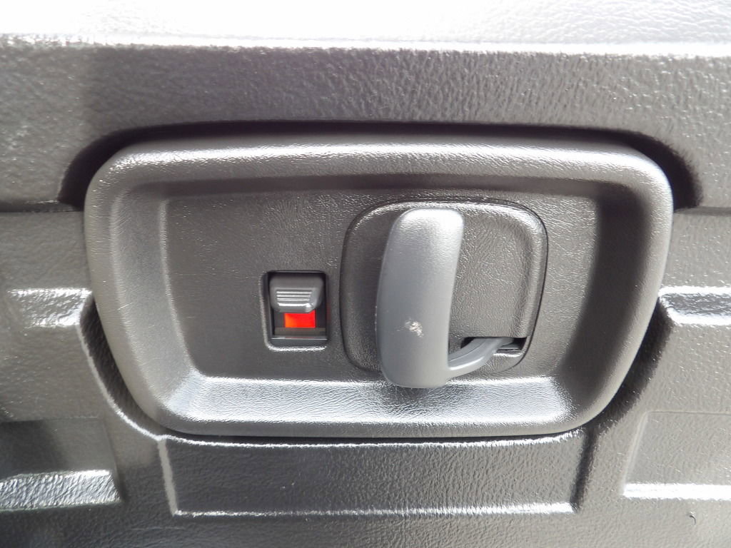 Used 2020 GMC Savana 2500 w/ Driver Convenience Package RWD image 27