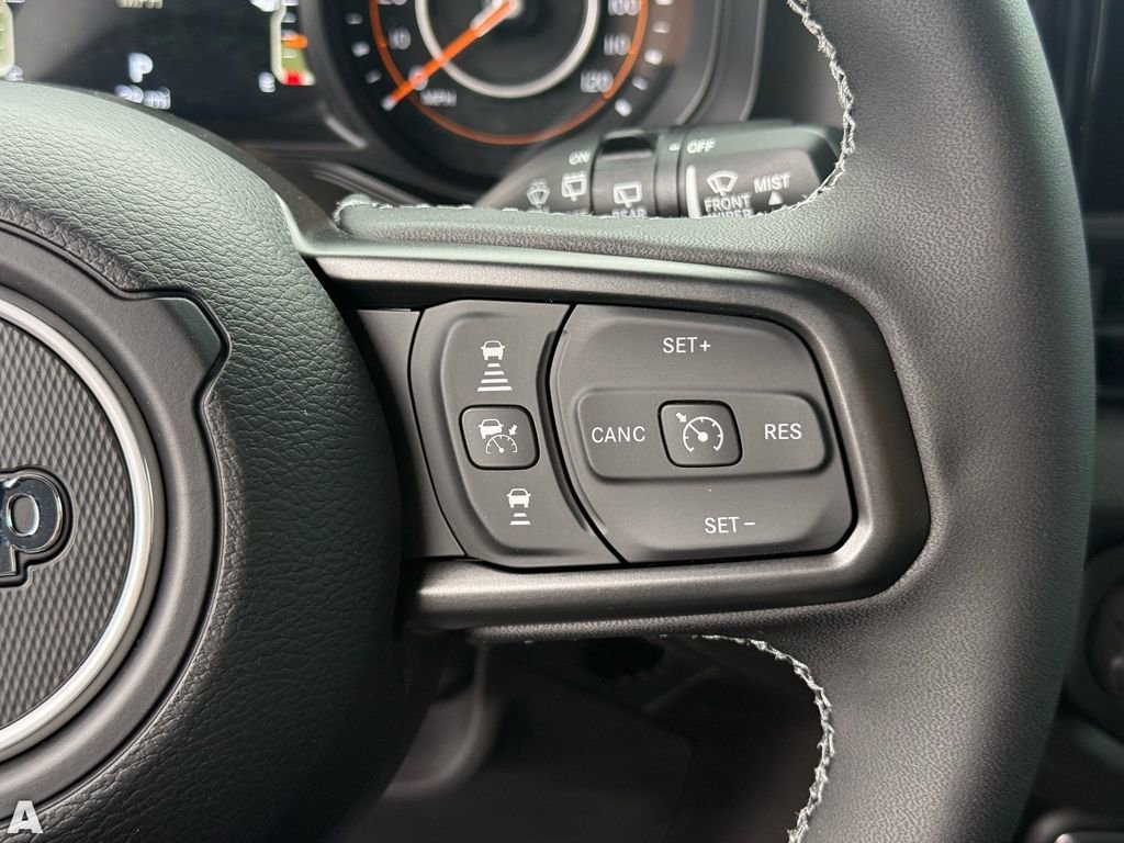 Used 2025 Jeep Wrangler Sport S image 17