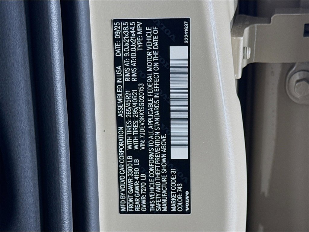 New 2025 Volvo EX90 Plus w/ Protection Package Premier image 33