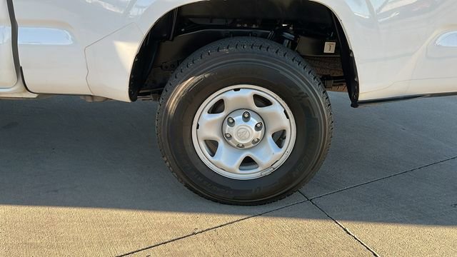 Used 2016 Toyota Tacoma SR w/ SR Convenience Package image 16