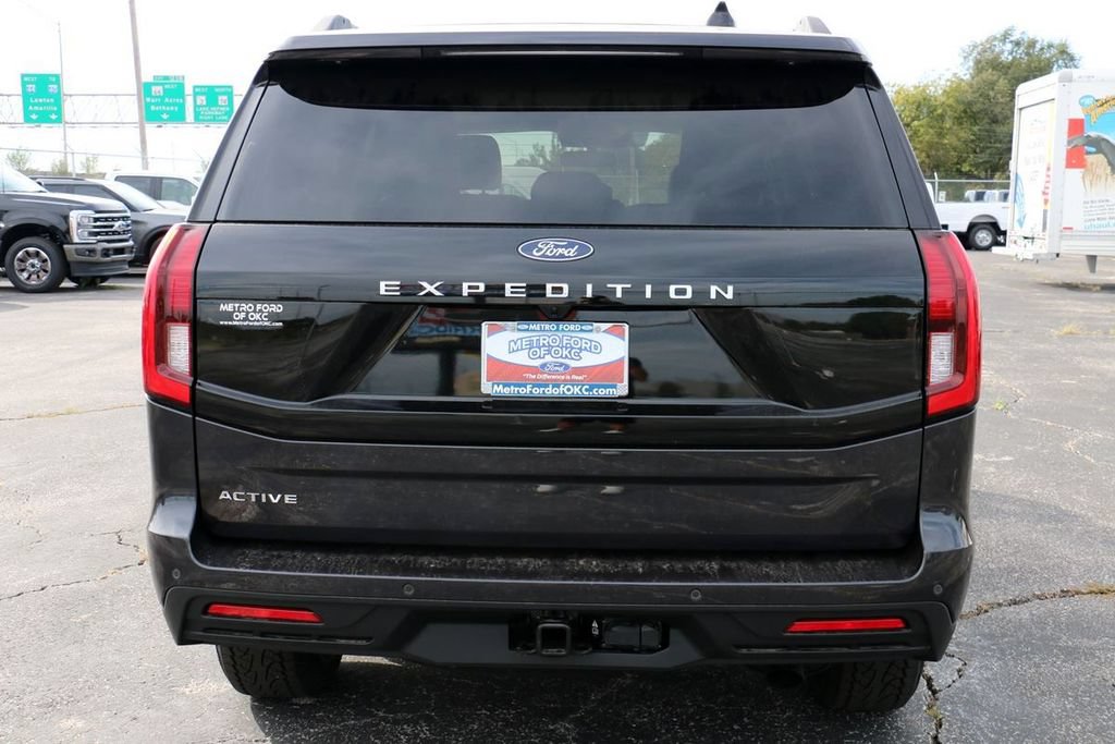 New 2025 Ford Expedition Active AWD/4WD image 6