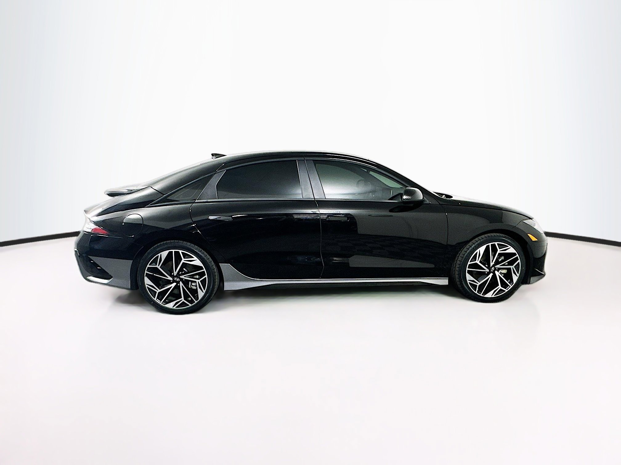 Used 2024 Hyundai Ioniq 6 SEL RWD image 10