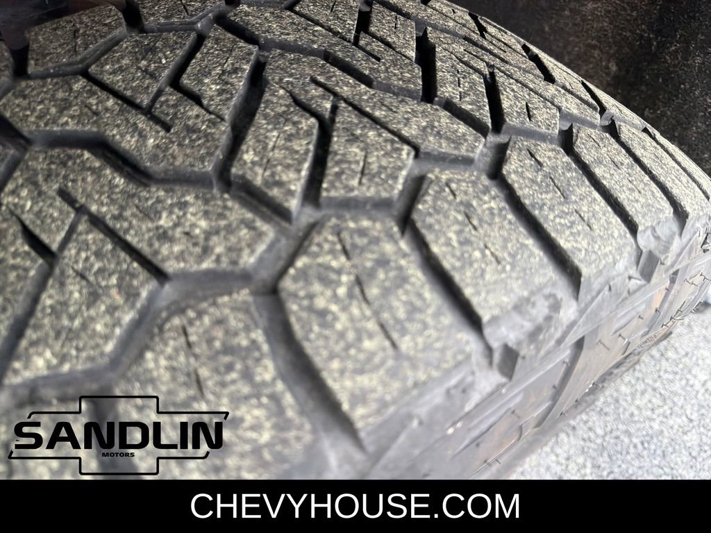 Used 2022 Chevrolet Silverado 1500 LT w/ Z71 Off-Road Package image 30