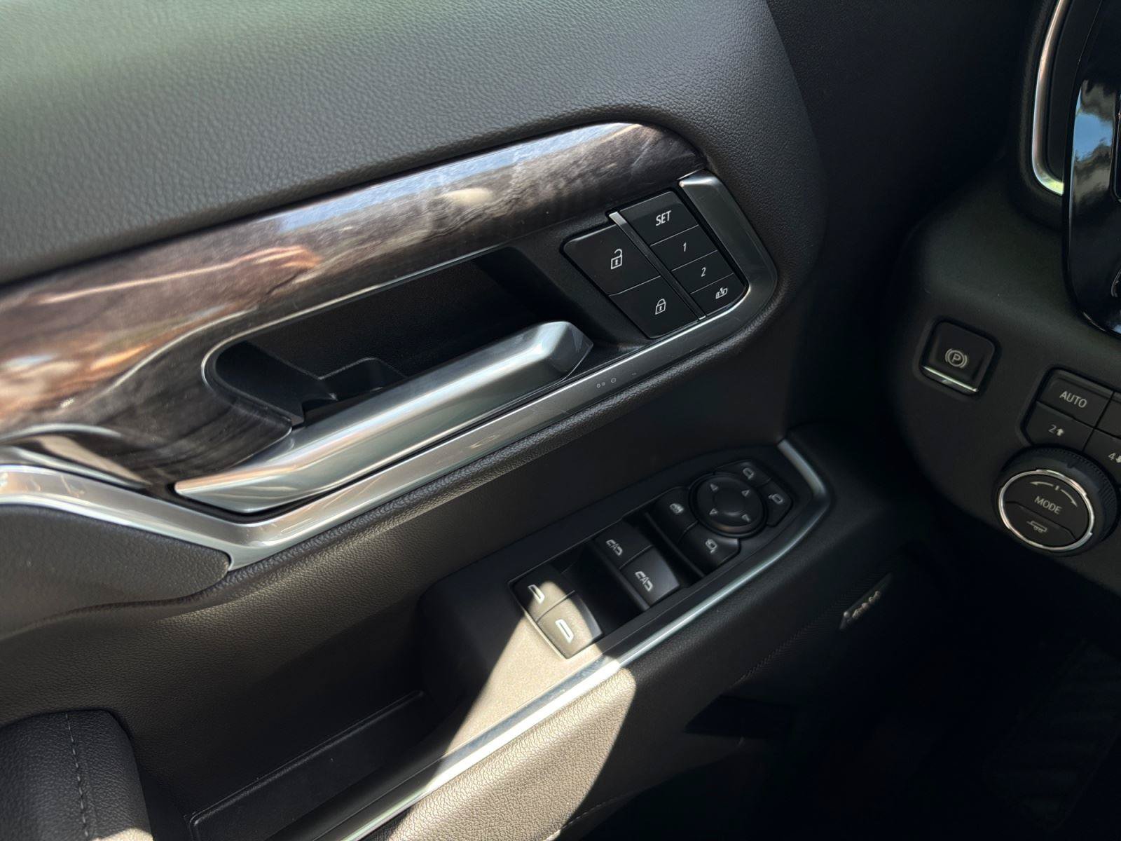 New 2026 Chevrolet Silverado 1500 LTZ w/ LTZ Premium Package AWD/4WD image 17