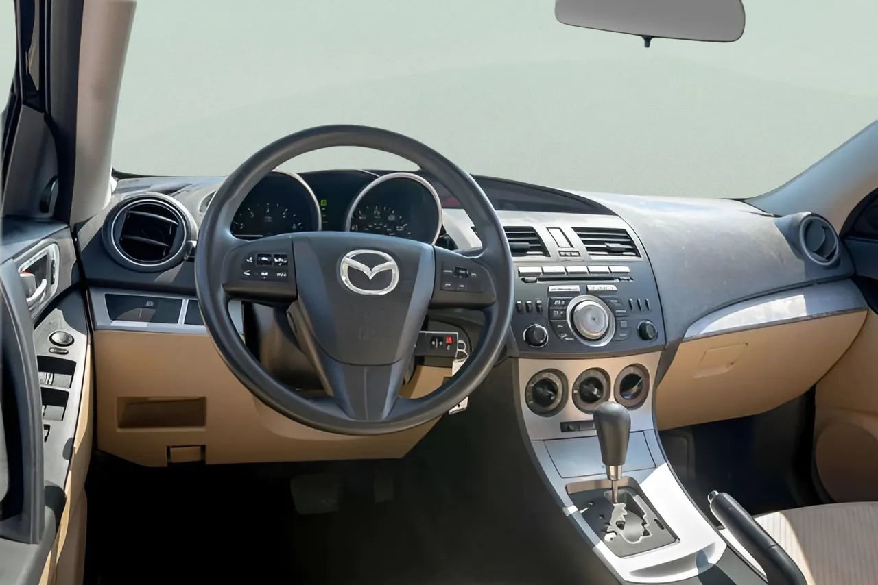 Used 2010 MAZDA MAZDA3 i Touring image 19