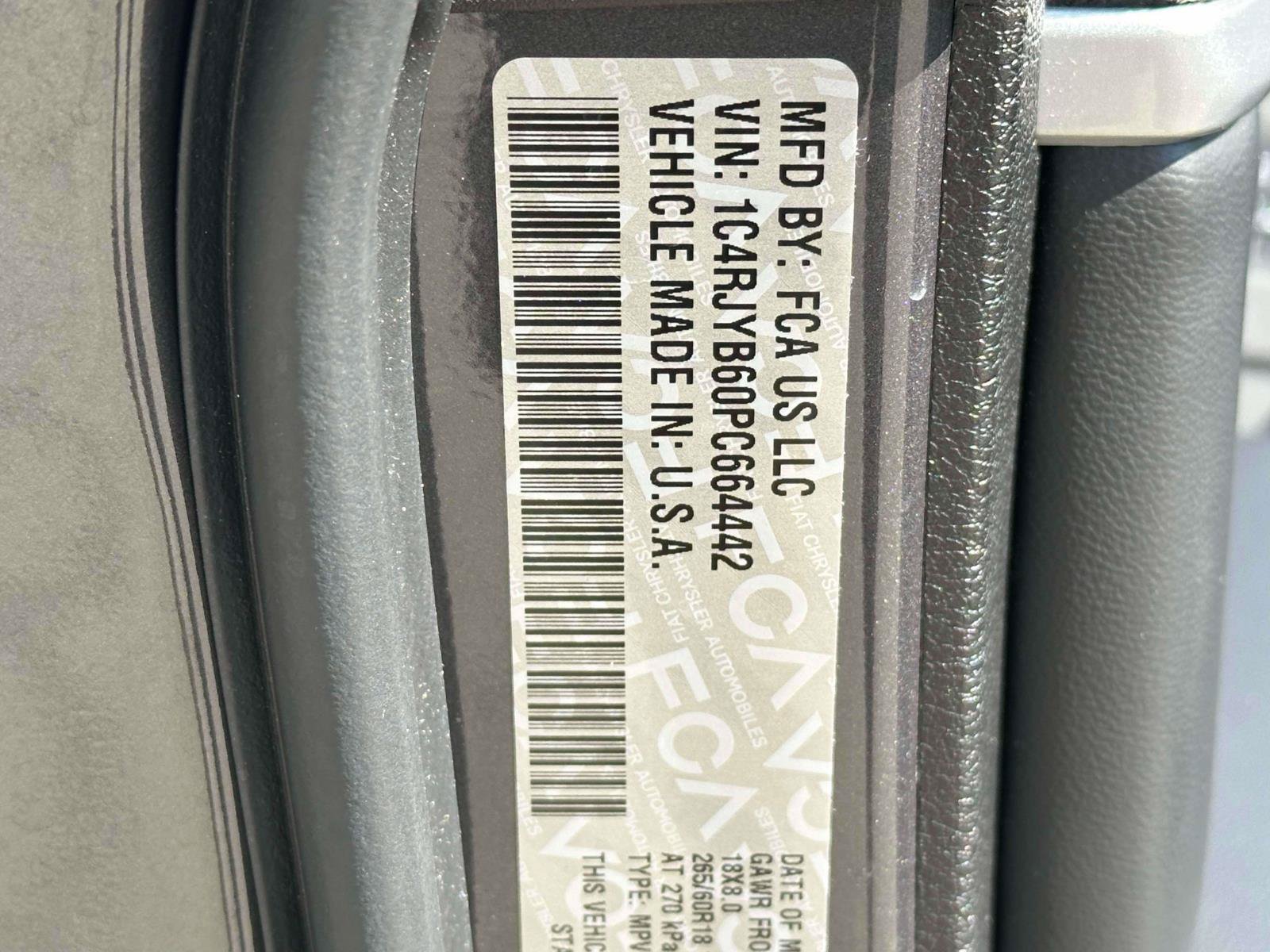 Used 2023 Jeep Grand Cherokee 4WD 4xe image 18