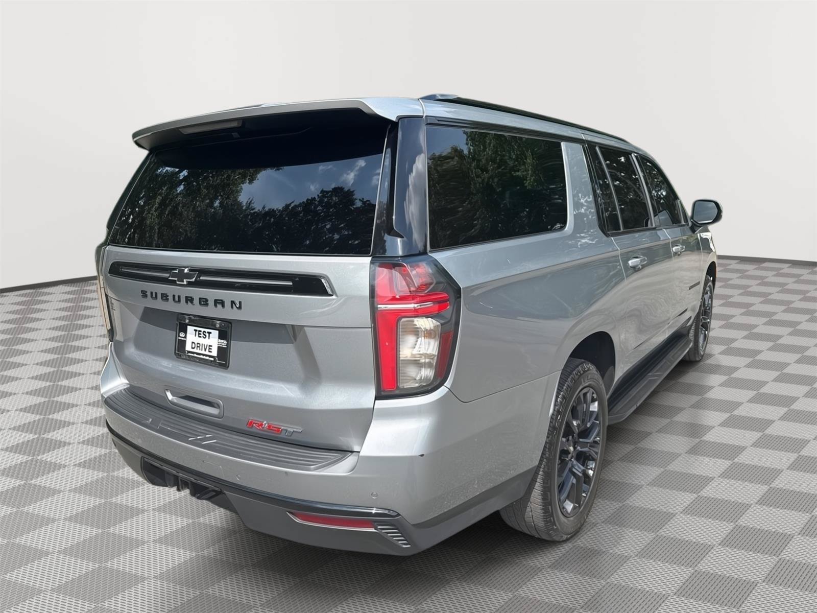 Used 2024 Chevrolet Suburban RST w/ Luxury Package AWD/4WD image 6