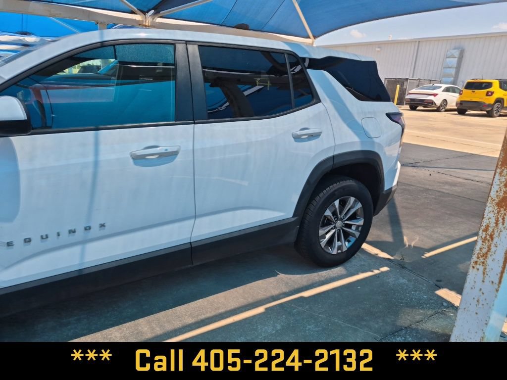 Used 2025 Chevrolet Equinox LT AWD/4WD image 4