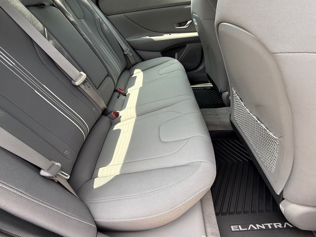 Used 2024 Hyundai Elantra SEL w/ Convenience Package FWD image 11