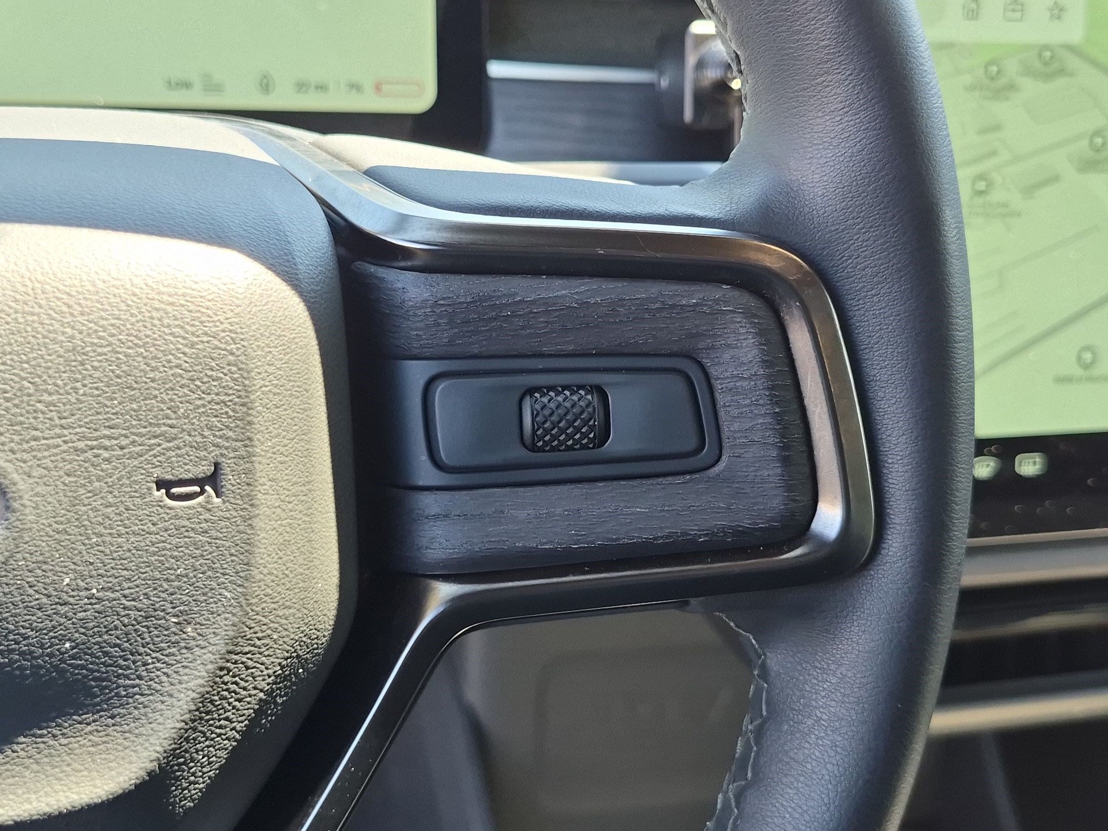 Used 2023 Rivian R1S Adventure AWD/4WD image 20