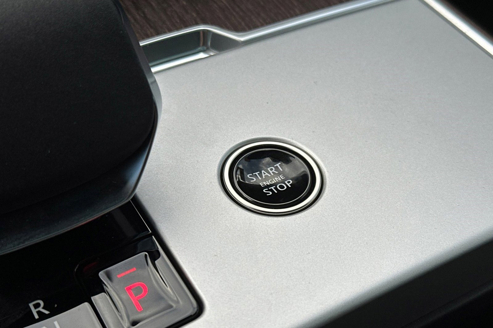 New 2025 Land Rover Range Rover SE image 27