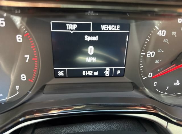 Used 2025 Chevrolet Trax LS w/ LS Convenience Package FWD image 18