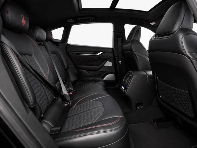 Used 2019 Maserati Levante Trofeo AWD/4WD image 30