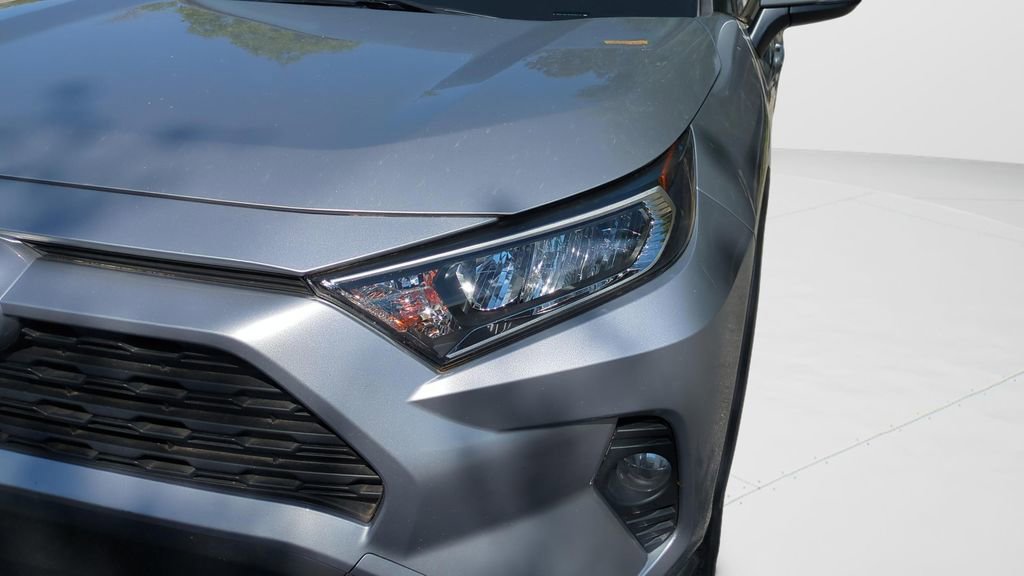 Used 2019 Toyota RAV4 XLE Premium w/ Cold Weather Package image 17