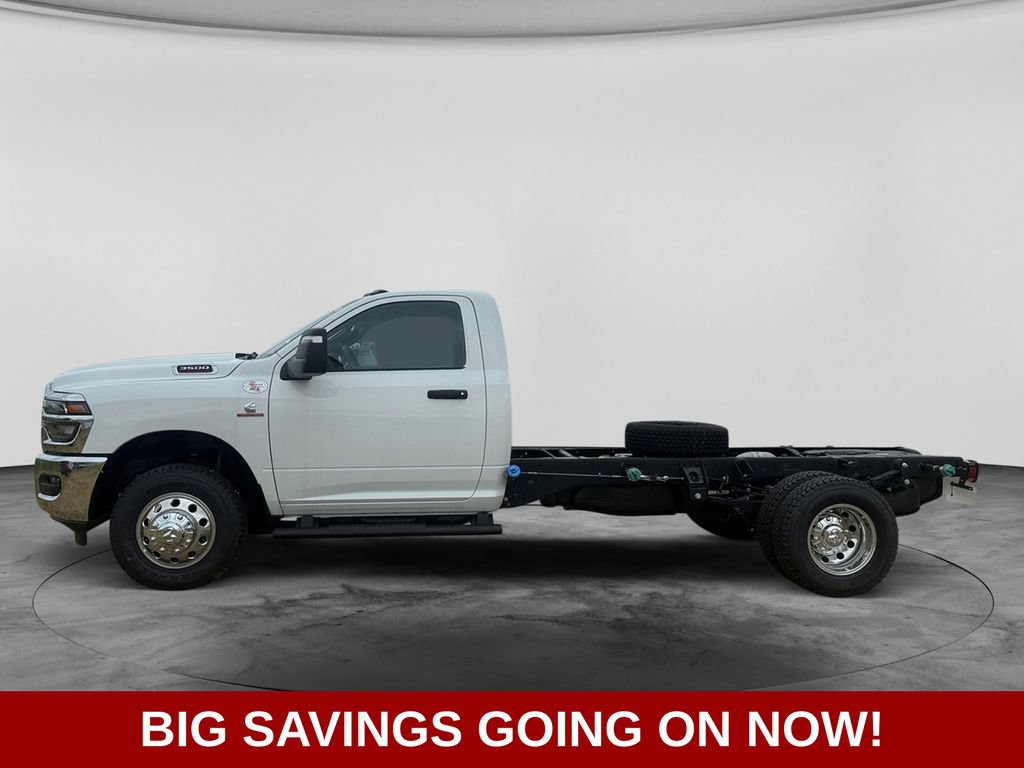 New 2026 RAM 3500 Tradesman w/ Chrome Appearance Group AWD/4WD image 4