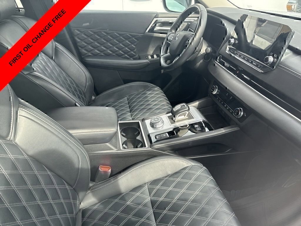 Used 2024 Mitsubishi Outlander SEL Black Edition image 15