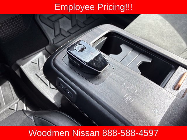Used 2025 Nissan Ariya AWD image 33