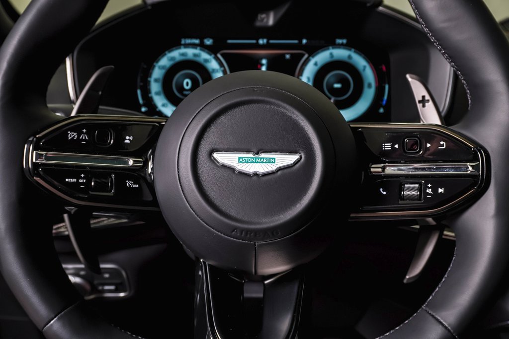 Used 2025 Aston Martin DBX 707 image 9