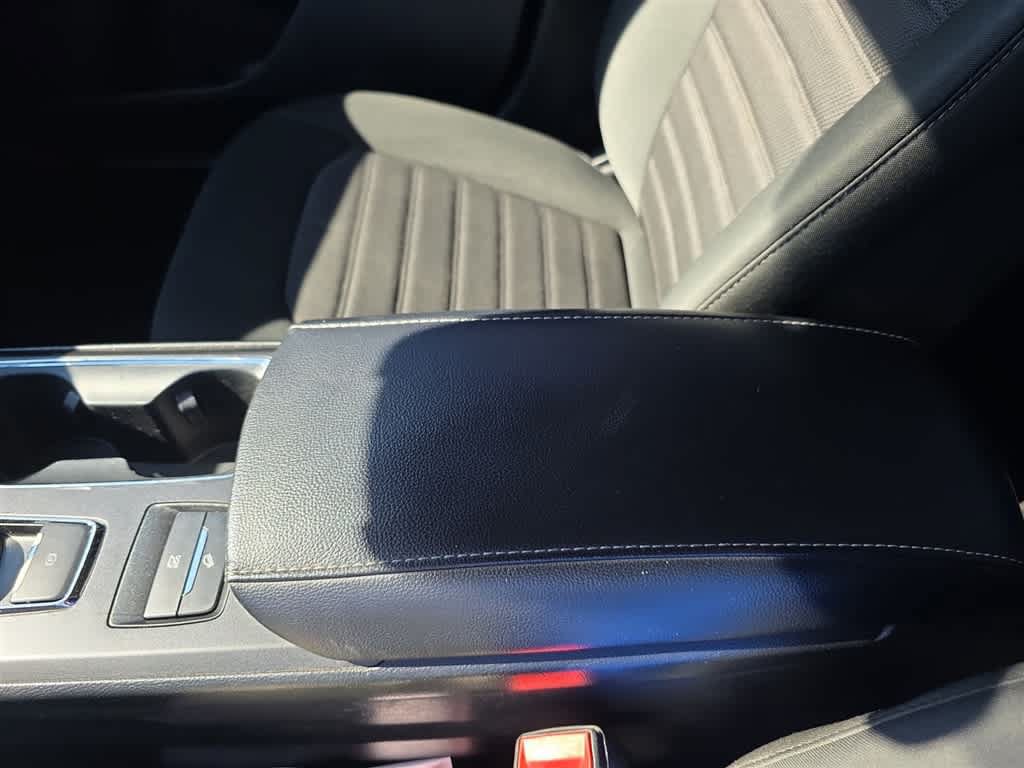 Used 2019 Ford Fusion SE FWD image 24