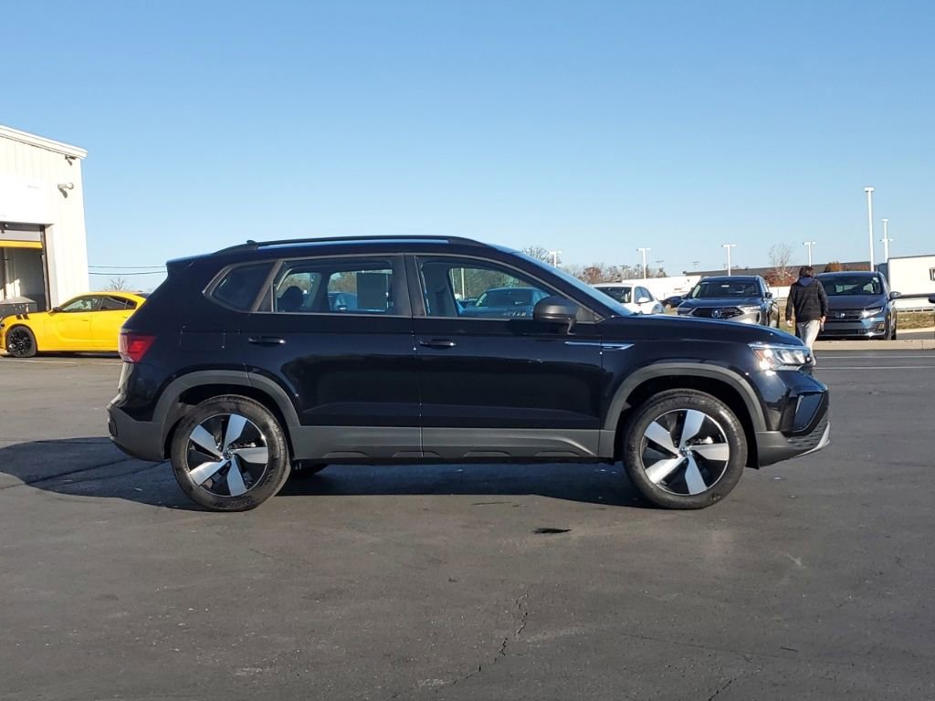 Used 2024 Volkswagen Taos S image 8