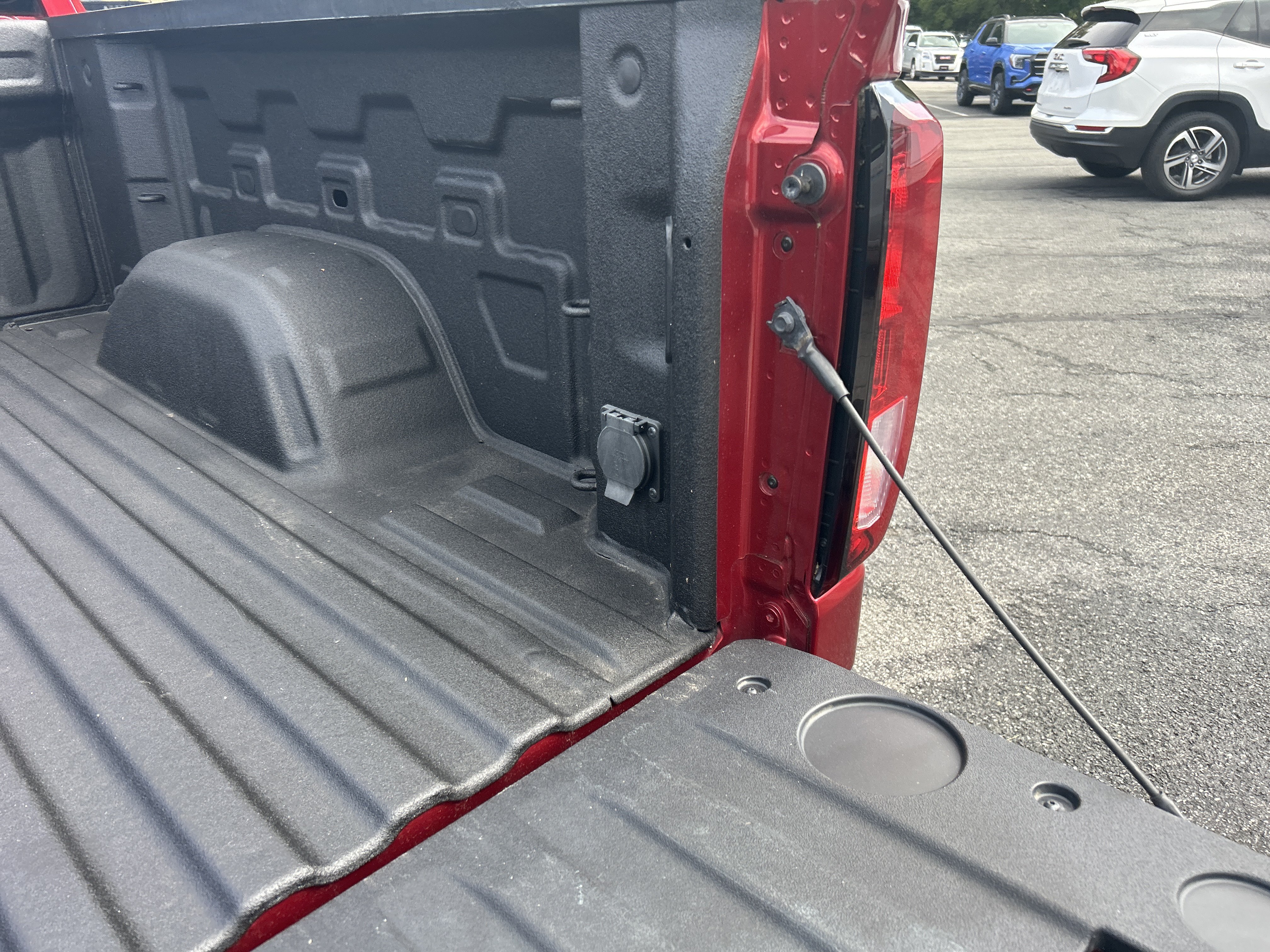 Used 2022 GMC Sierra 1500 Elevation AWD/4WD image 13